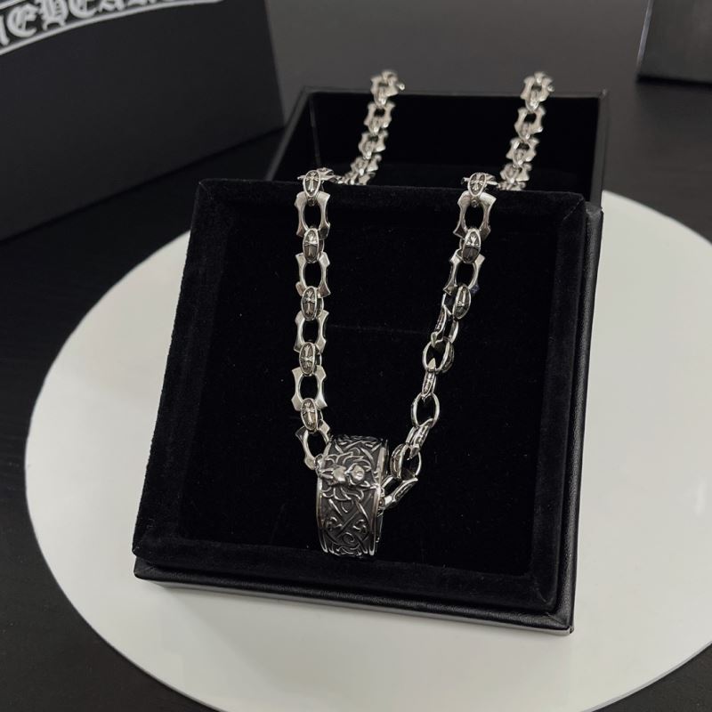 Ch**me He**ts necklaces